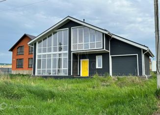 Продам дом, 200 м2, поселок городского типа Алексеевское, Советская площадь