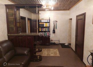 Продажа 2-ком. квартиры, 60 м2, Златоуст, улица Пугачёва, 88