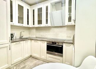 Продам 2-комнатную квартиру, 51 м2, Москва, Кастанаевская улица, 45к2, метро Славянский бульвар