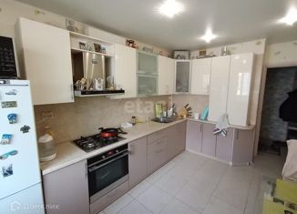 Продаю 2-ком. квартиру, 62 м2, деревня Новосельцы, Юбилейная улица, 6