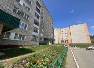 Продажа двухкомнатной квартиры, 49 м2, Кирово-Чепецк, Сосновая улица, 12