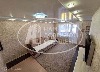 Продам 3-комнатную квартиру, 59.2 м2, Лысьва, улица Чапаева, 19