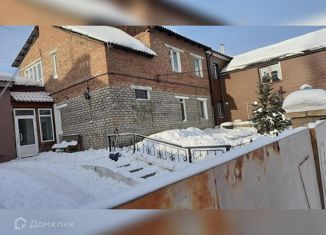 Продажа четырехкомнатной квартиры, 97 м2, Усолье-Сибирское, улица Клары Цеткин, 25Б