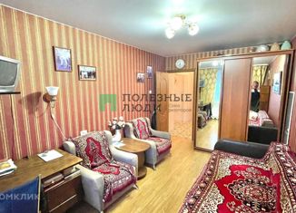 Продаю трехкомнатную квартиру, 66 м2, Ижевск, улица Холмогорова, 31, жилой район Север