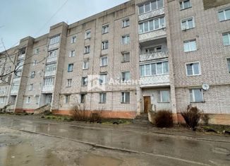 Продается трехкомнатная квартира, 63 м2, Фурманов, улица Демьяна Бедного, 70