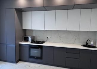 Продается 2-ком. квартира, 70 м2, Ставрополь, улица Рогожникова, 19/4