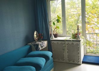 Продается 2-ком. квартира, 43.7 м2, Санкт-Петербург, улица Новостроек, 27, улица Новостроек