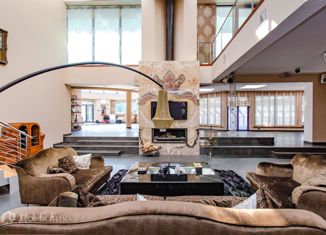 Продажа дома, 2400 м2, деревня Веледниково