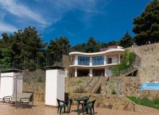 Продаю дом, 876 м2, поселок Семидворье, улица имени Профессора Свиргуненко, 11