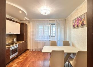 Продается 3-комнатная квартира, 113.3 м2, Тюмень, Депутатская улица, 80к2, Калининский округ