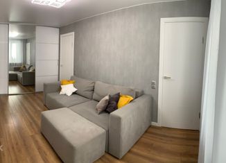 Продается четырехкомнатная квартира, 58 м2, Темрюк, улица Ленина, 75