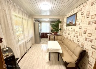 Продается трехкомнатная квартира, 110 м2, деревня Салмановка, Советская улица, 4А