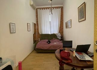 Продам 3-комнатную квартиру, 83.8 м2, Москва, Садовая-Каретная улица, 20с2, Садовая-Каретная улица