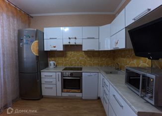 Продаю двухкомнатную квартиру, 64 м2, Белгородская область, микрорайон Степной, 10
