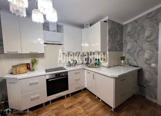 Продается 2-комнатная квартира, 57.7 м2, Санкт-Петербург, проспект Кузнецова, 12к1, проспект Кузнецова