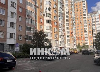 Продам 3-ком. квартиру, 131 м2, Москва, улица Главмосстроя, 14, метро Говорово