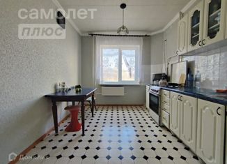 Двухкомнатная квартира на продажу, 51.6 м2, Омская область, улица Конева, 28