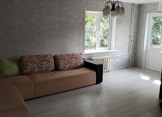 Продам 1-ком. квартиру, 30 м2, Калужская область, улица Платова, 8