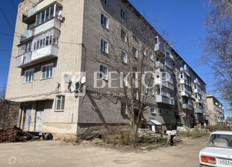 Продается 2-ком. квартира, 40 м2, Приволжск, Костромская улица, 4