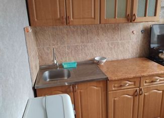 Сдам 1-комнатную квартиру, 30 м2, Нижнекамск, улица Тихая аллея, 14