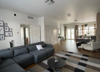 Продаю таунхаус, 365 м2, село Ангелово, жилой комплекс Ангелово-Резиденц, 30