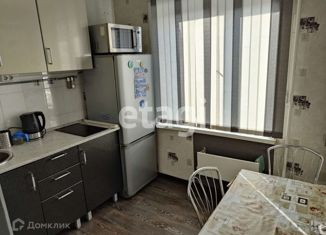 Двухкомнатная квартира в аренду, 56 м2, Красноярск, улица Светлова, 7/2