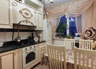 Продаю двухкомнатную квартиру, 51 м2, Волгоградская область, набережная Волжской Флотилии, 37