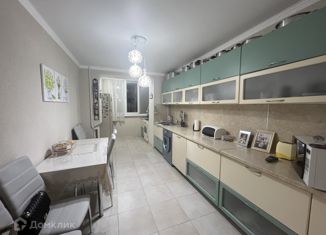 Продаю 4-комнатную квартиру, 85 м2, Владикавказ, улица Алихана Гагкаева, 5к1, 19-й микрорайон