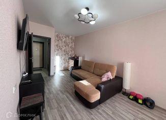 Продается 1-ком. квартира, 38 м2, Волгоградская область, улица Малиновского, 8