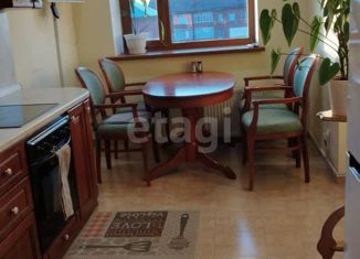 Продам трехкомнатную квартиру, 79 м2, Губкинский, 12-й микрорайон, 26