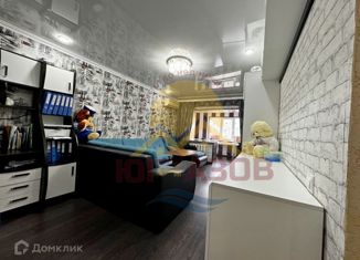 Продается 3-комнатная квартира, 81 м2, Темрюк, улица Шопена, 102