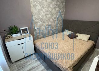 Продается 4-комнатная квартира, 76 м2, посёлок Строитель, микрорайон Южный, 14