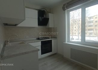 Продажа 4-ком. квартиры, 67.8 м2, Ижевск, улица имени Барышникова, 57