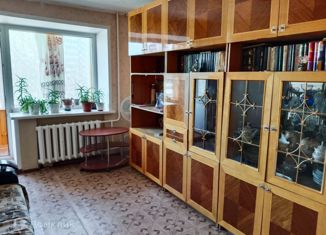 Продается 2-ком. квартира, 44.3 м2, Нижнекамск, проспект Химиков, 60