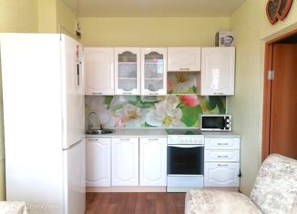 Сдаю 1-комнатную квартиру, 46.8 м2, Пыть-Ях, улица Романа Кузоваткина, 8