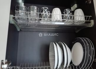 Сдается в аренду 2-ком. квартира, 38 м2, Саратовская область, улица Титова, 21