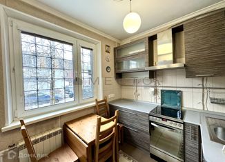 Продажа 1-ком. квартиры, 38 м2, Москва, Пятницкое шоссе, 10, метро Волоколамская