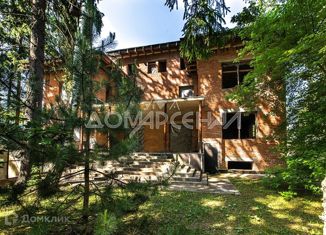 Продам дом, 1200 м2, деревня Уварово, улица Ирбис