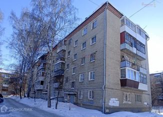 Продается 2-ком. квартира, 45 м2, Екатеринбург, улица Избирателей, 50, улица Избирателей