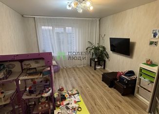 Продам 3-ком. квартиру, 54 м2, Удмуртия, Клубная улица, 65