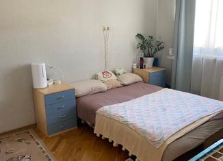 Продаю 2-ком. квартиру, 60.9 м2, Москва, улица Декабристов, 1, улица Декабристов