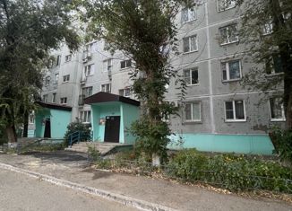 Продается 3-ком. квартира, 65.8 м2, Элиста, улица Юрия Клыкова, 146, 2-й микрорайон