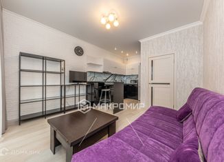 Продажа 1-ком. квартиры, 53 м2, Челябинск, улица Чичерина, 36