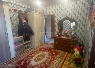 Продается 4-комнатная квартира, 74 м2, Кемеровская область, Школьная улица, 8