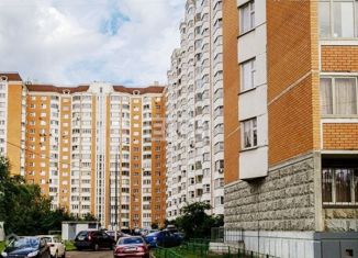 Продам 2-ком. квартиру, 61 м2, Москва, улица Газопровод, 15, станция Красный Строитель