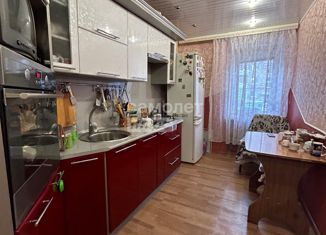 Продается 3-ком. квартира, 59.9 м2, Республика Башкортостан, Октябрьская улица, 38