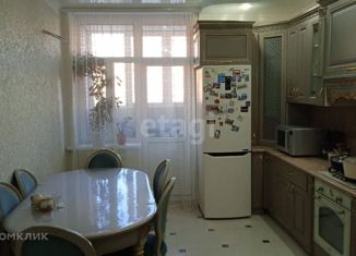 Продается 4-комнатная квартира, 107 м2, Ставропольский край, улица Тухачевского, 27/4