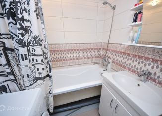 Продаю 5-ком. квартиру, 93.7 м2, Салават, улица Островского, 78