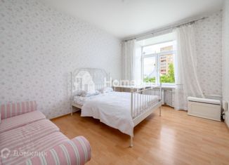 Продаю двухкомнатную квартиру, 47 м2, Москва, Большой Власьевский переулок, 10, метро Смоленская