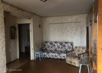 Продается двухкомнатная квартира, 45 м2, Луга, проспект Кирова, 91